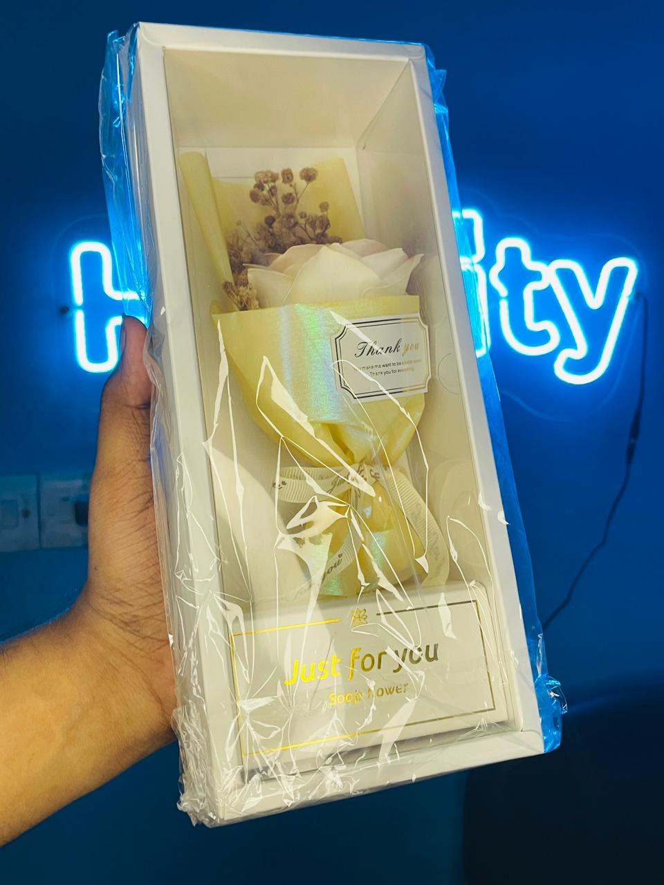 Rose Bouquet for Her - Image 10